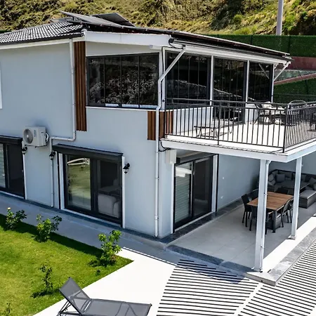Mia Villa's Villa